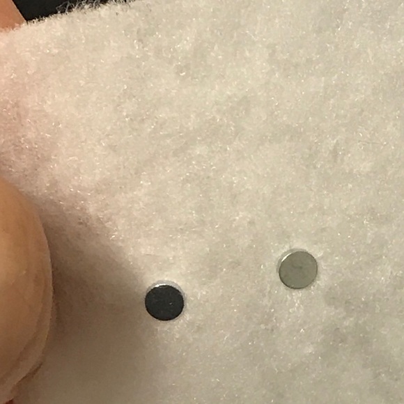 MAGNETIC Gem Earrings: Wear 1 or 5 w/o Piercings!! - Picture 14 of 16